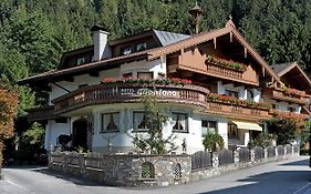Hotel Garni Montana Mayrhofen